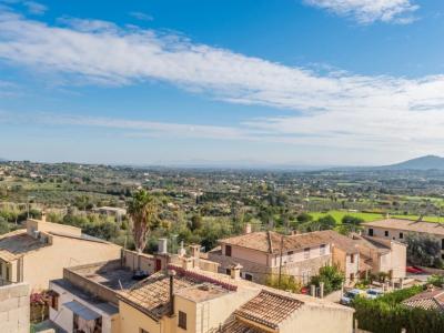 Encantadora casa en la ciudad con proyecto de renovación y vistas de ensueño en Selva