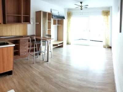 COSTA DE LA CALMA (SANTA PONSA): Renovierungsbedürftiges Studio fussläufig zum Strand