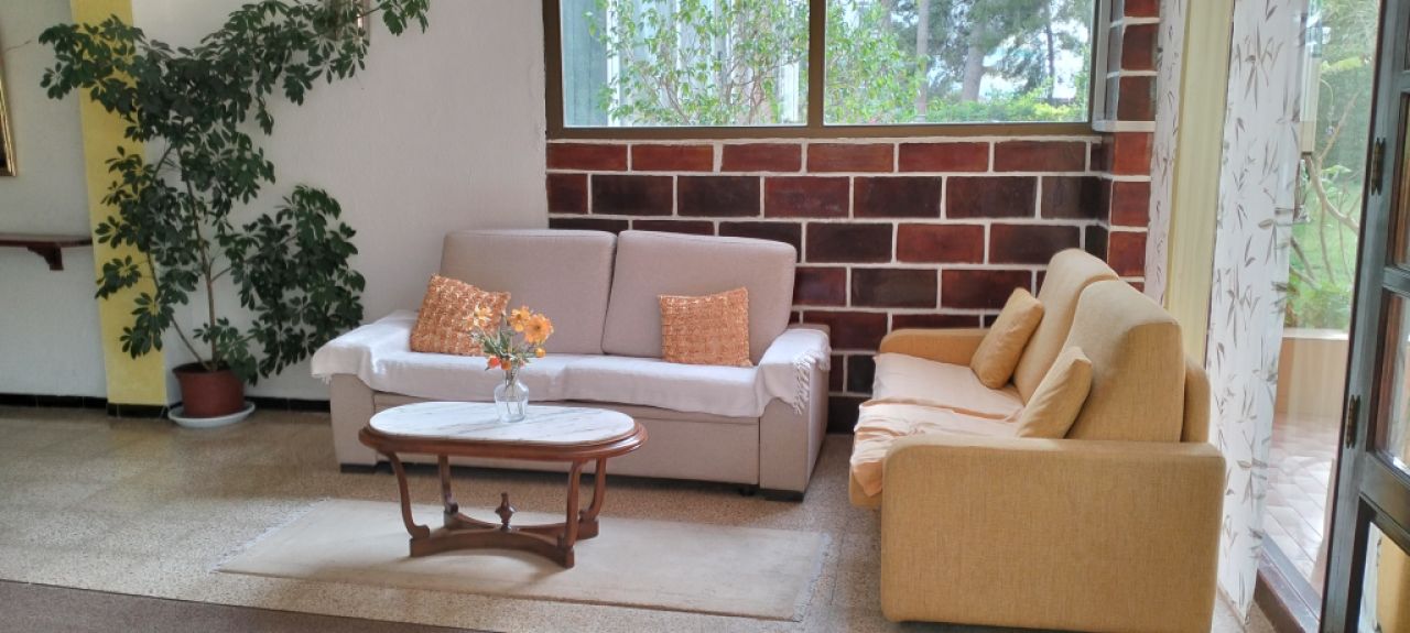 COSTA DE LA CALMA (SANTA PONSA): Renovierungsbedürftiges Studio fussläufig zum Strand