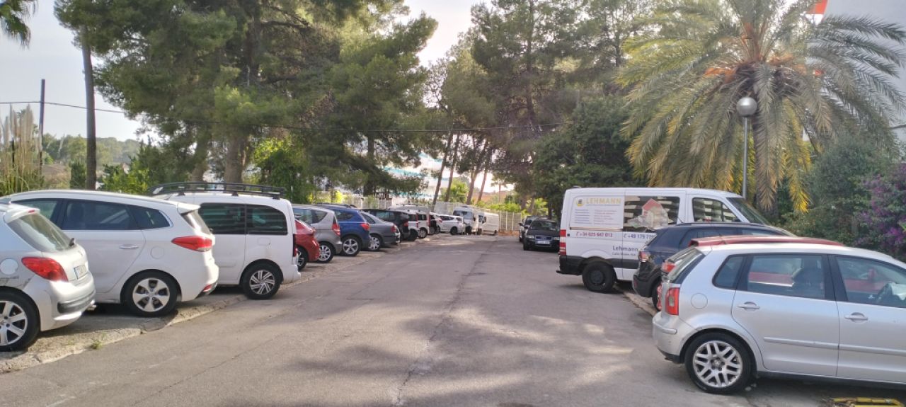 COSTA DE LA CALMA (SANTA PONSA): Renovierungsbedürftiges Studio fussläufig zum Strand