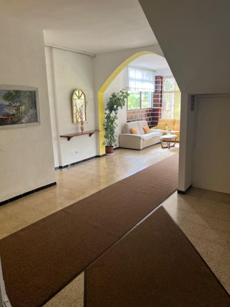 COSTA DE LA CALMA (SANTA PONSA): Renovierungsbedürftiges Studio fussläufig zum Strand