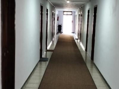 COSTA DE LA CALMA (SANTA PONSA): Renovierungsbedürftiges Studio fussläufig zum Strand