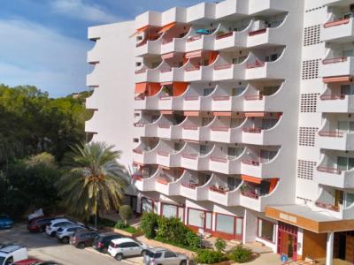 COSTA DE LA CALMA (SANTA PONSA): Renovierungsbedürftiges Studio fussläufig zum Strand