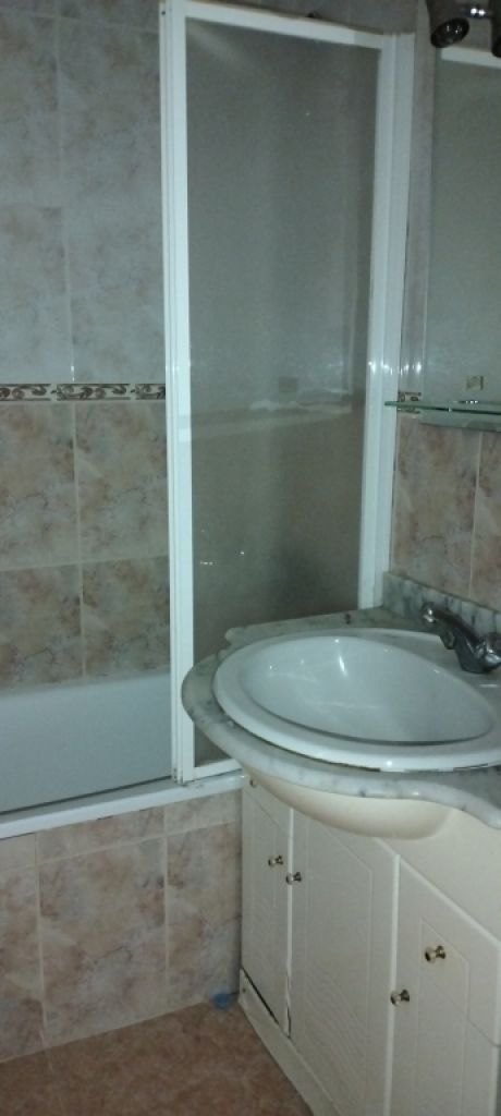 COSTA DE LA CALMA (SANTA PONSA): Renovierungsbedürftiges Studio fussläufig zum Strand