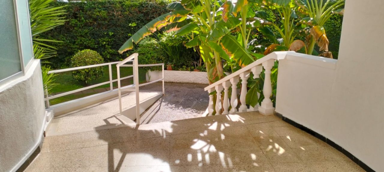 COSTA DE LA CALMA (SANTA PONSA): Renovierungsbedürftiges Studio fussläufig zum Strand