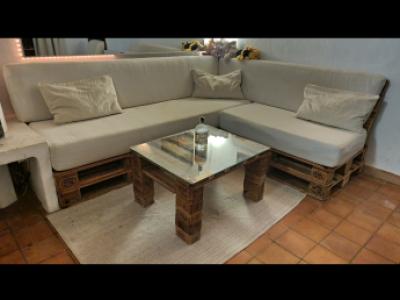 Couch/ Sofa and coffee table