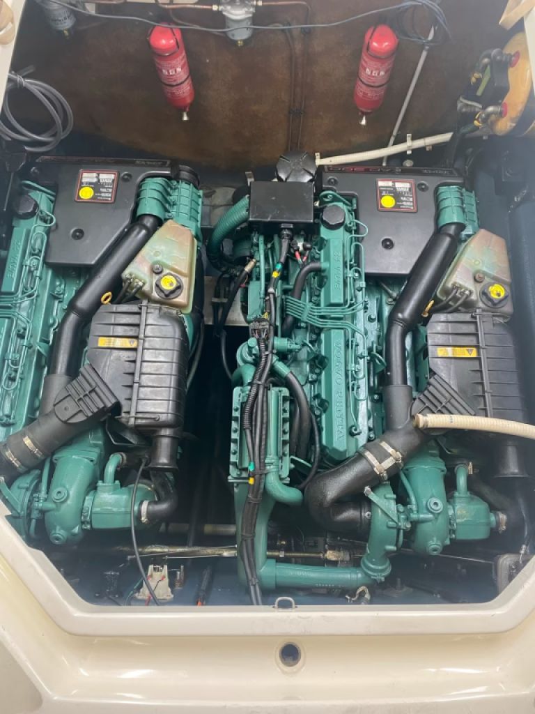 Cranchi 39 Endurance - Lista para la temporada - con amarre en el SO de Mallorca, en perfecto estado