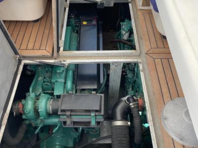 Cranchi Mediterranee yate a motor de 12 metros con camarote 2 Volvo Diesel