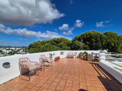 Dachgeschosswohnung mit Meer- und Bergblick in Cala d’Or