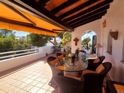 Dachgeschosswohnung mit Meer- und Bergblick in Cala d’Or