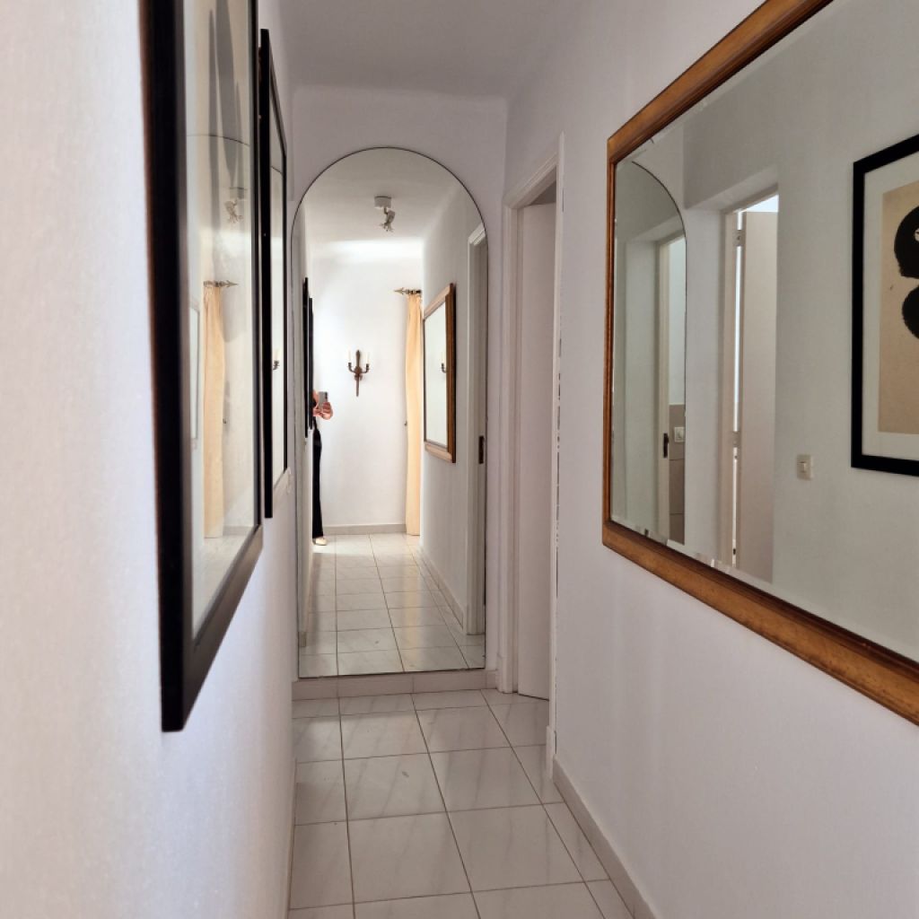 Dachgeschosswohnung mit Meer- und Bergblick in Cala d’Or