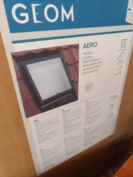 Roof hatch 0.55 x 0.45 original packaged Grade A+