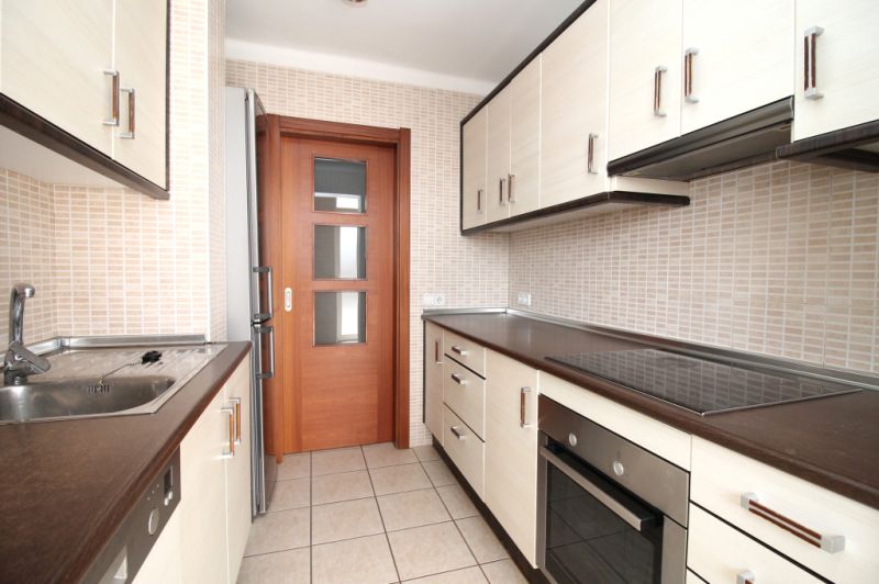 Dachwohnung mit Terrasse auf Garagengeschoss und Abstellraum