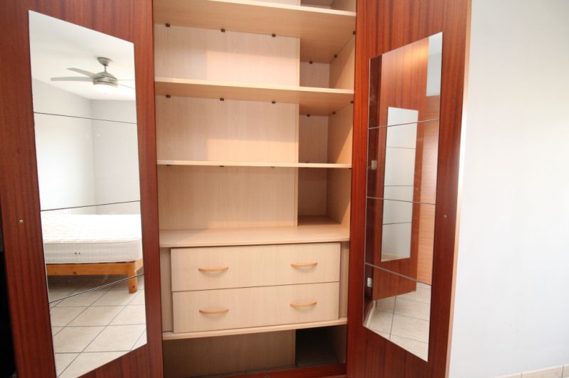 Dachwohnung mit Terrasse auf Garagengeschoss und Abstellraum