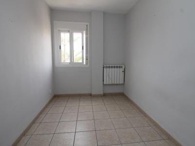 Dachwohnung mit Terrasse auf Garagengeschoss und Abstellraum