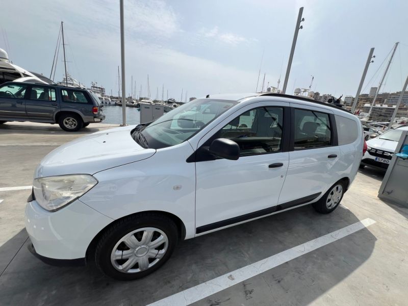Dacia Lodgy 2013