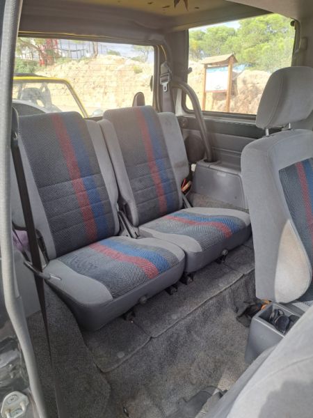 Daihatsu Feroza 300 4x4 convertible with air conditioning