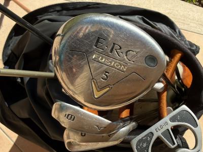 Damen-Golftasche mit komplettem Schlägersatz inkl. diverse Driver