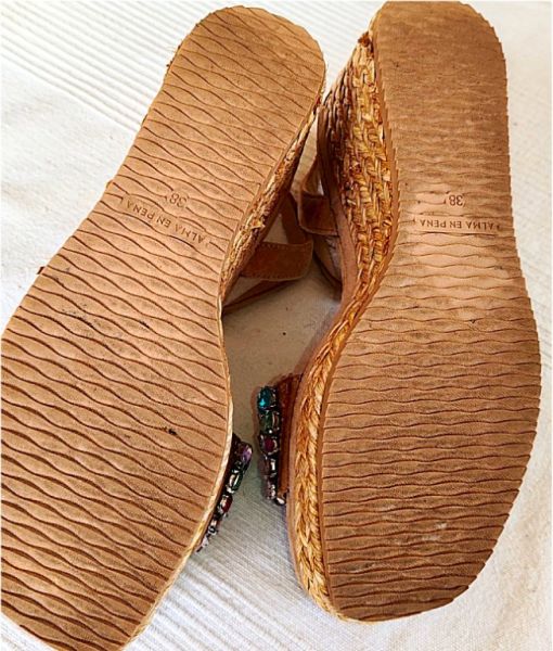 Damen-Keilsandaletten, mit Strasssteinen verziert, Größe 38, Marke Alma en Pena
