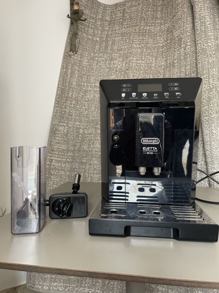 De’Longhi Eletta Cappuccino Evo cafetera superautomática con sistema de leche a la venta