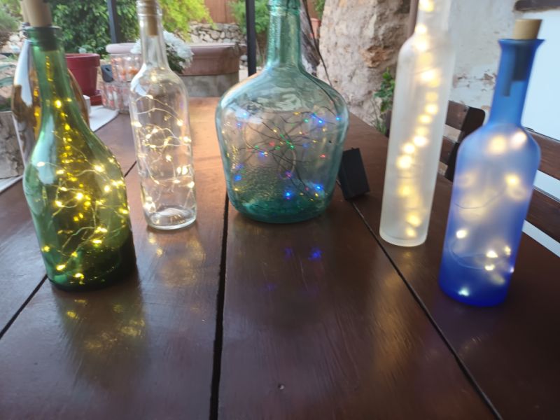 Decoración para interiores y exteriores: botellas ligeras inusuales con funcionamiento con batería