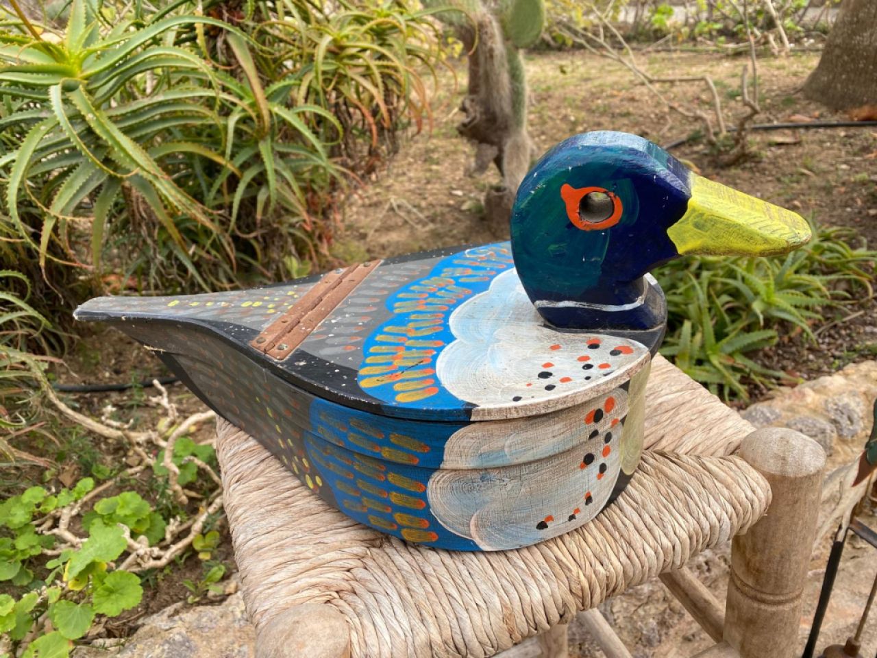 Caja de madera decorativa