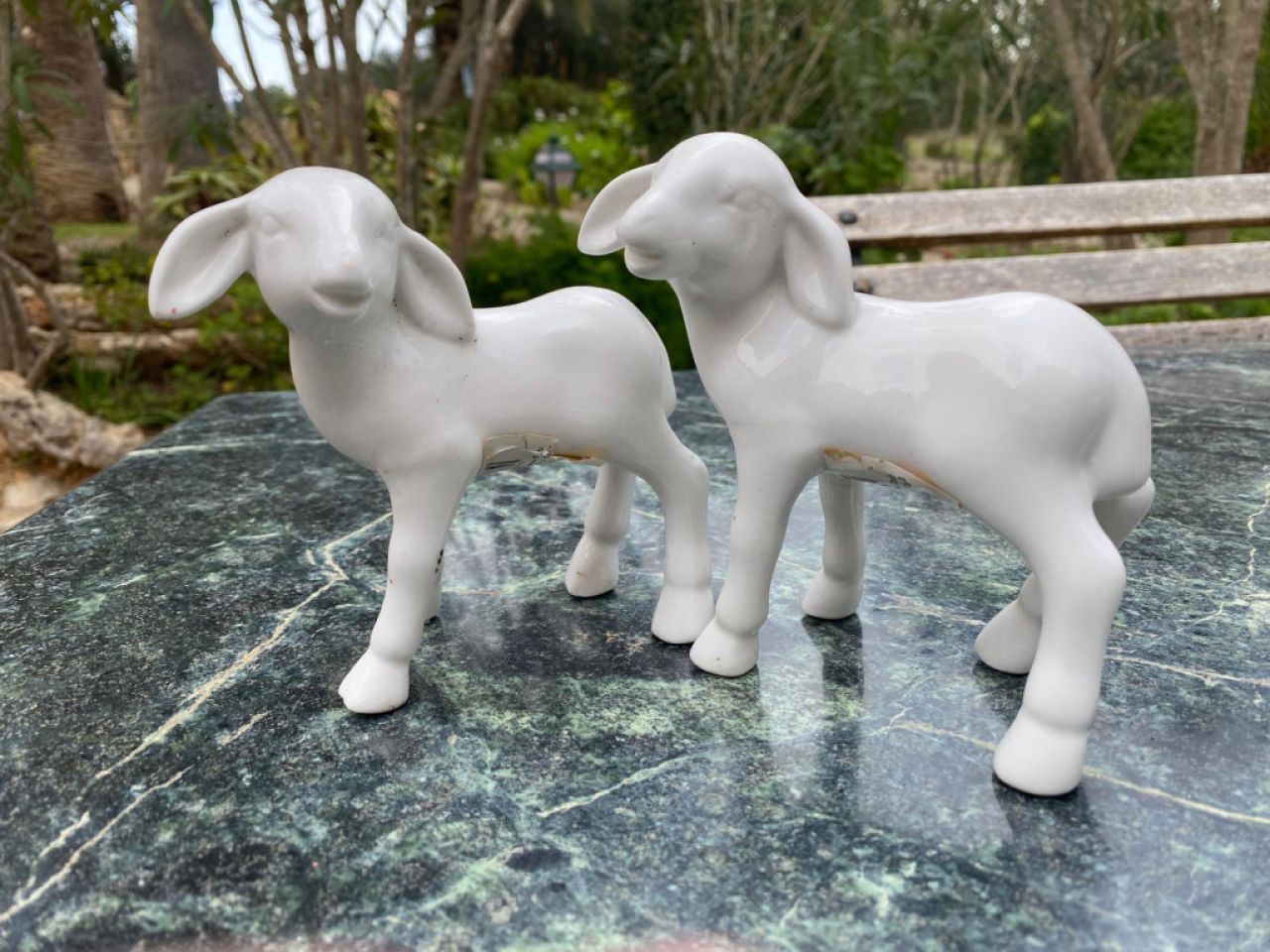 DEKO kleines Schafe Paar Porzellan