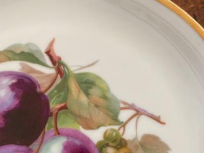 Decorative dessert plates from the 1950s