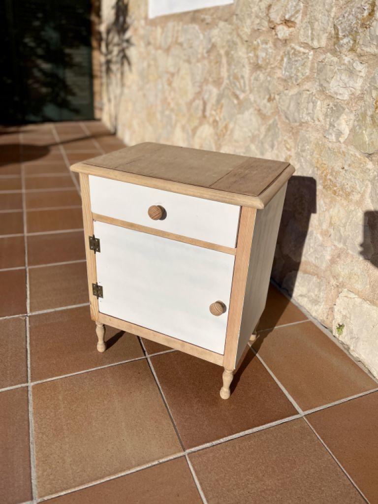 Dekorativer Nachtisch 46x31x57 cm natur/weiss