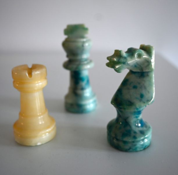 Juego de ajedrez decorativo de alabastro italiano