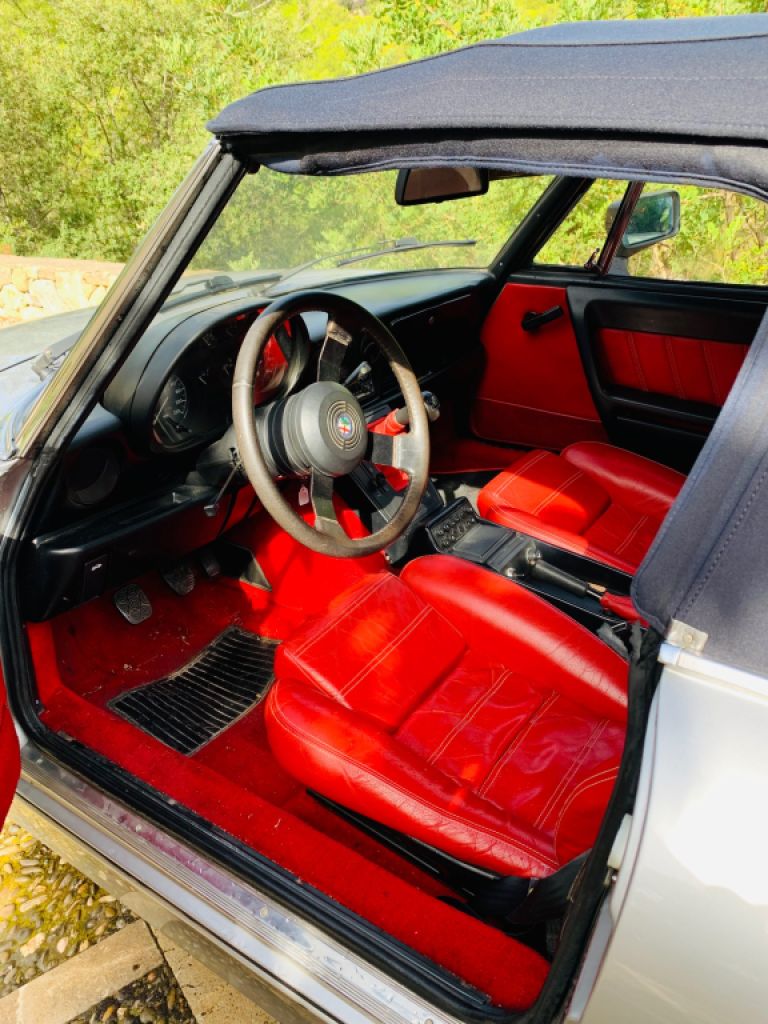 Der ikonische klassische ALpha Spider 1986 zu verkaufen