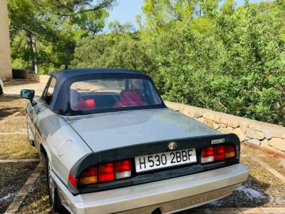 Der ikonische klassische ALpha Spider 1986 zu verkaufen