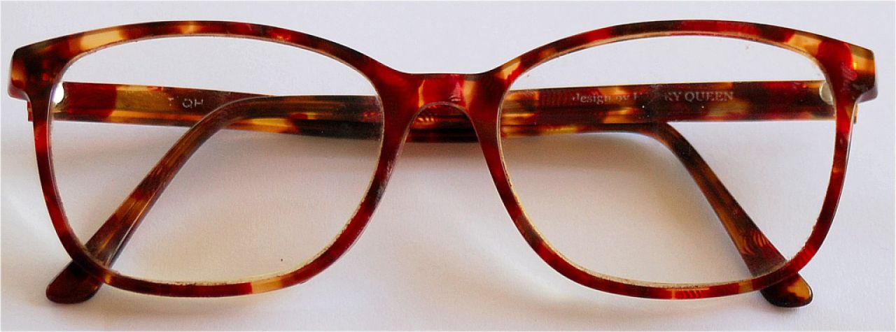 Gafas de mujer de diseño con lentes progresivas