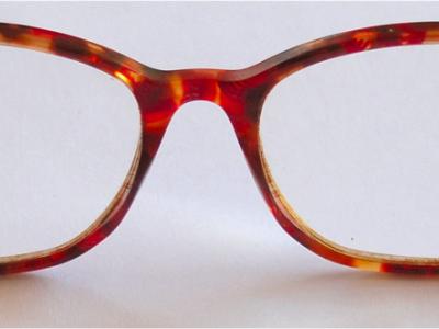 Gafas de mujer de diseño con lentes progresivas
