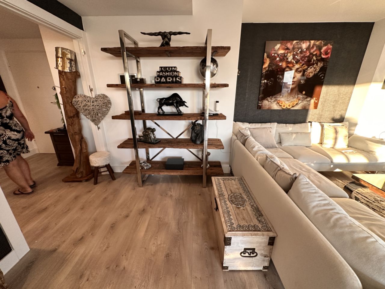 Designer corner sofa - beige for sale in Palma