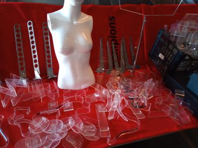 Tienda de diseño Equipo zapatería Boutique estantes y accesorios de acero inoxidable Existencia idea