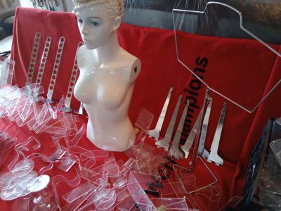 Tienda de diseño Equipo zapatería Boutique estantes y accesorios de acero inoxidable Existencia idea