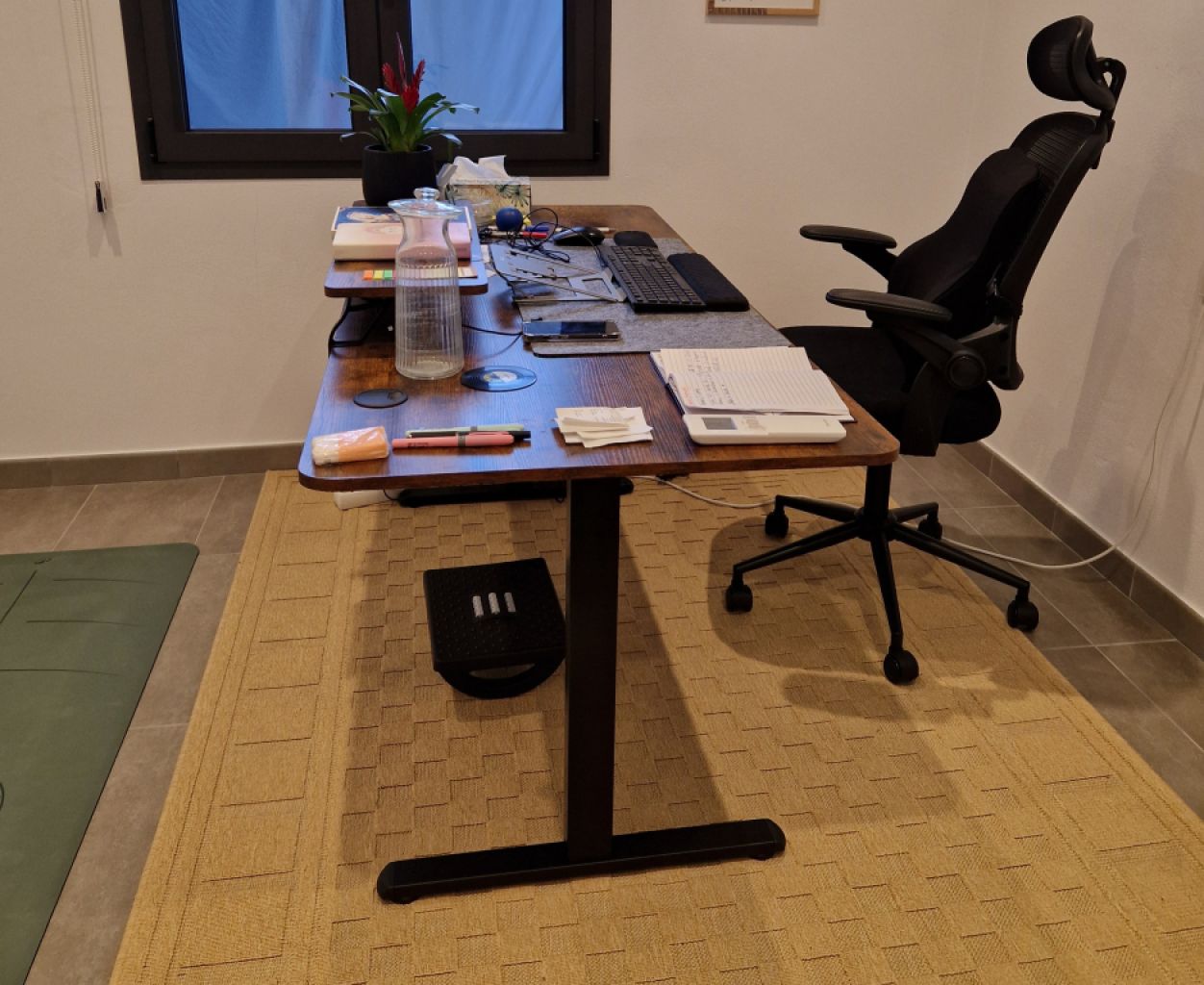 Desktop/ Office desk like new!