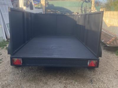 Double axle trailer