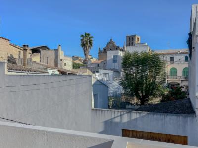 Semi-detached house for sale in calle de Santueri