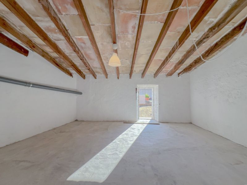 Semi-detached house for sale in calle de Santueri