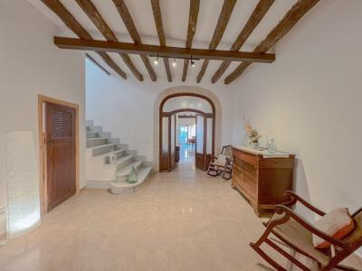 Semi-detached house for sale in calle de Santueri