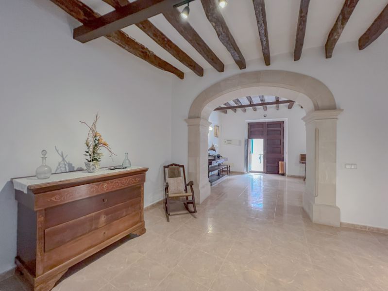 Semi-detached house for sale in calle de Santueri