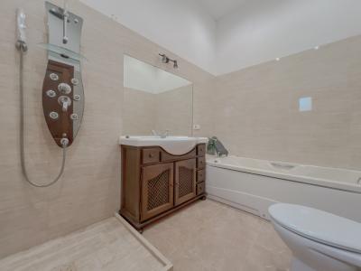 Semi-detached house for sale in calle de Santueri