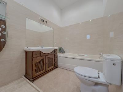 Semi-detached house for sale in calle de Santueri