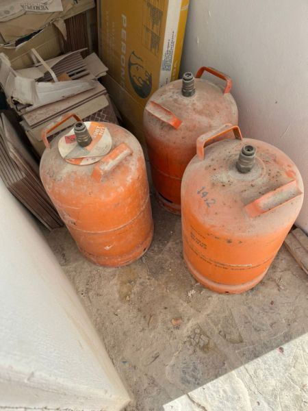 Drei Gasflaschen