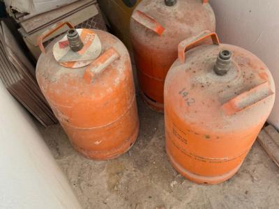 Drei Gasflaschen