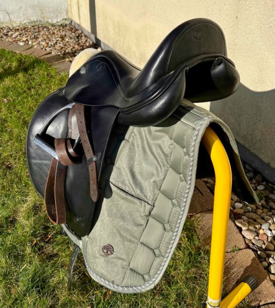 Dressursattel Presige aus Rindsleder