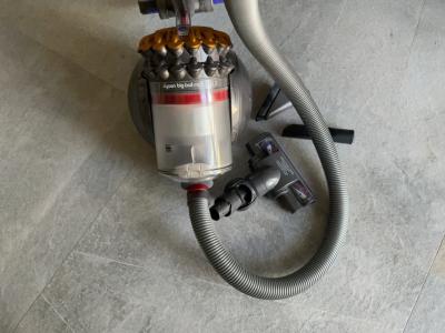 Dyson Big Ball Multi Floor 2 Gray Upright Vacuum Cleaner