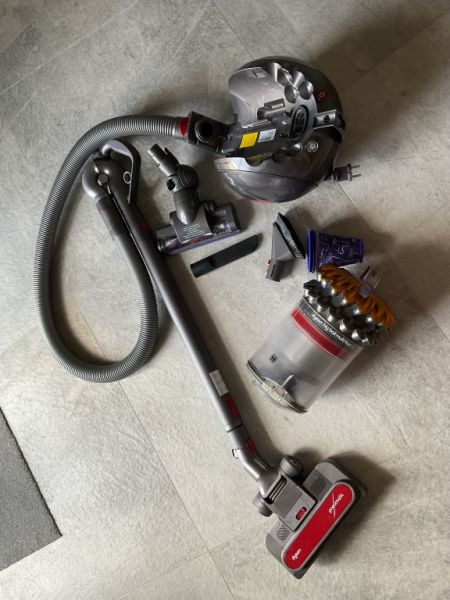 Dyson Big Ball Multi Floor 2 Gray Upright Vacuum Cleaner